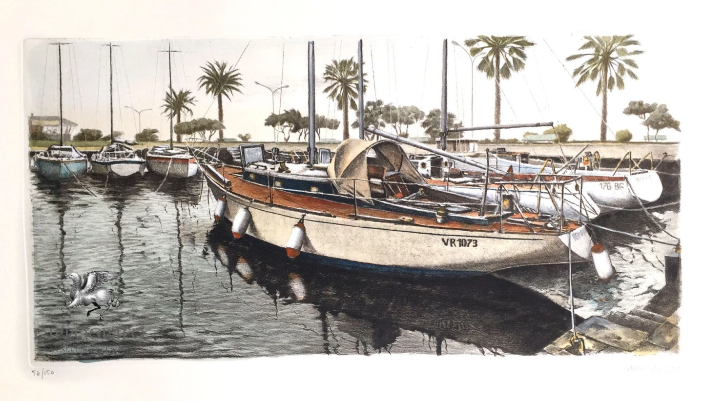 Barca a Vela nel Porto di Viareggio